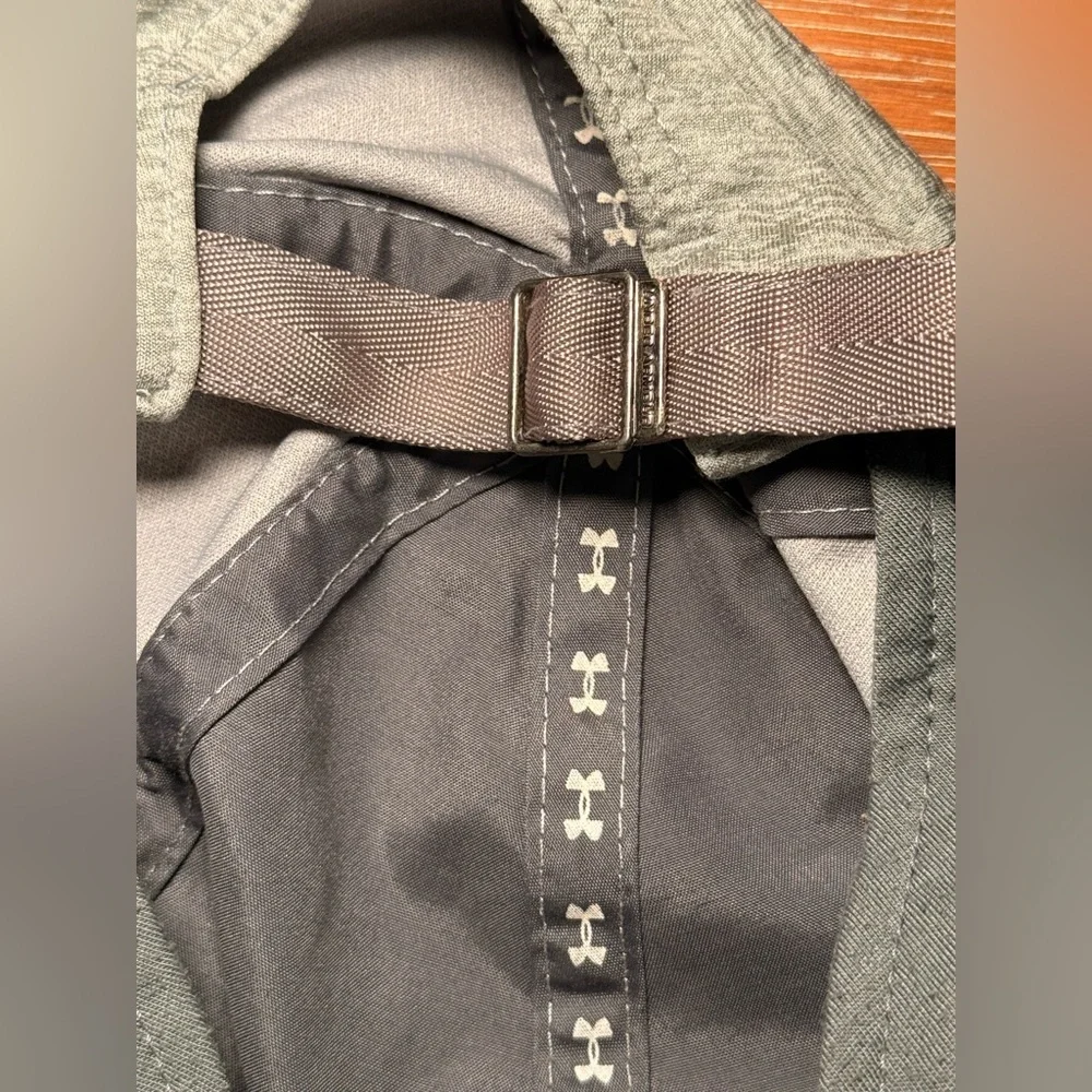 Under Armour Adjustable Cap - Picture 2 of 5